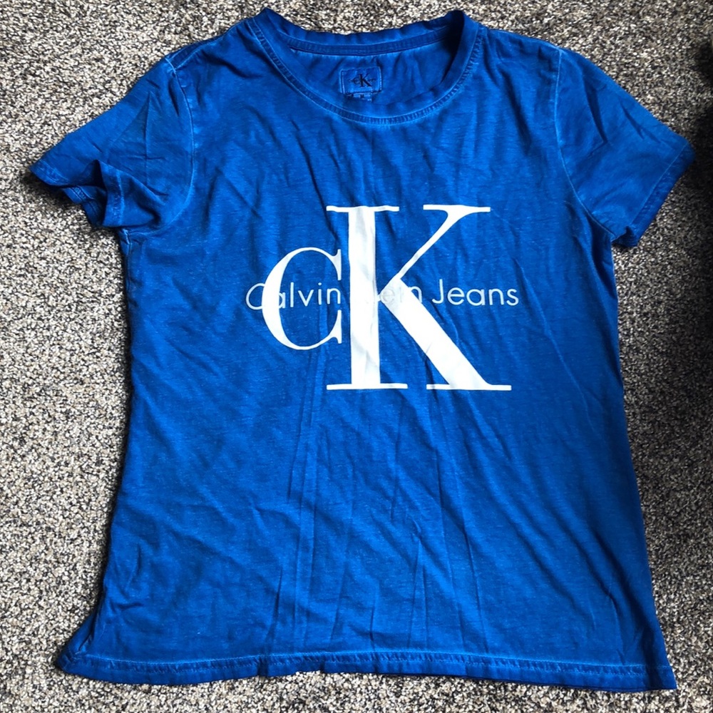 Calvin Klein blue t-shirt